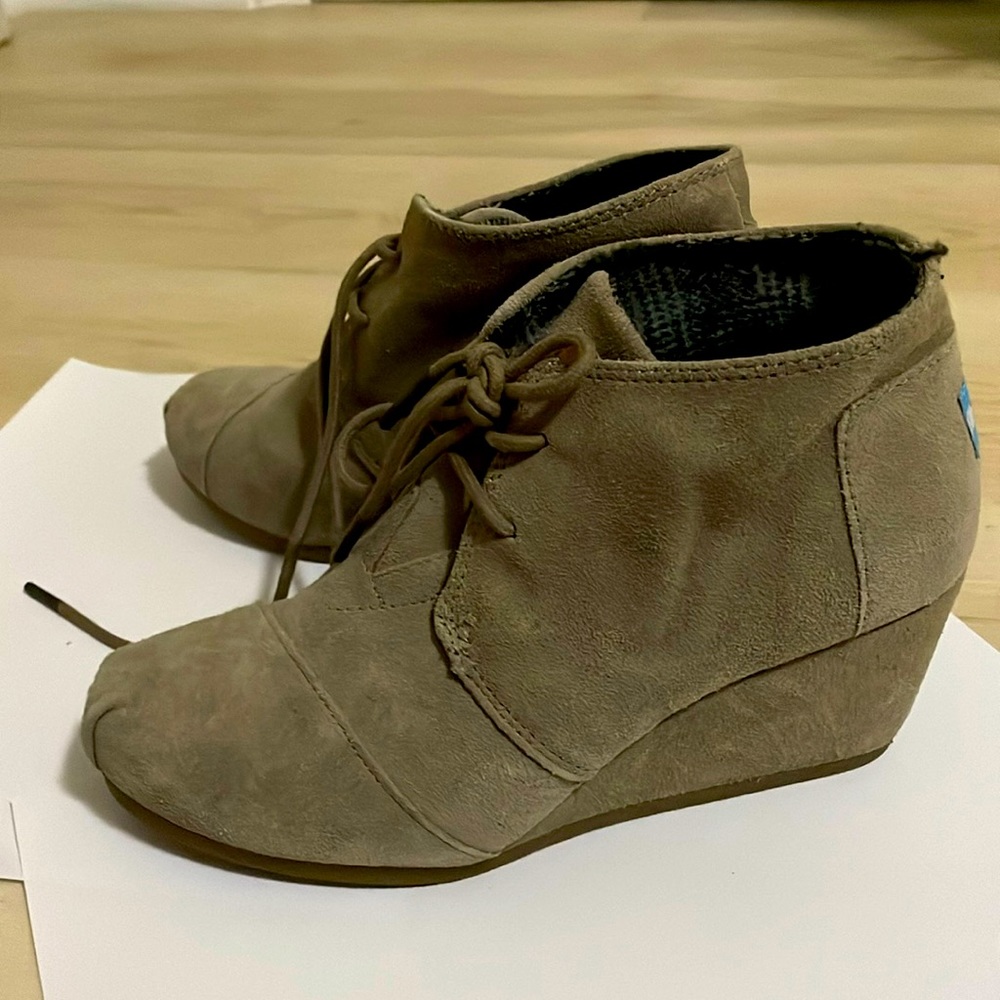 Suede Taupe TOMS Desert Wedges 6.5
